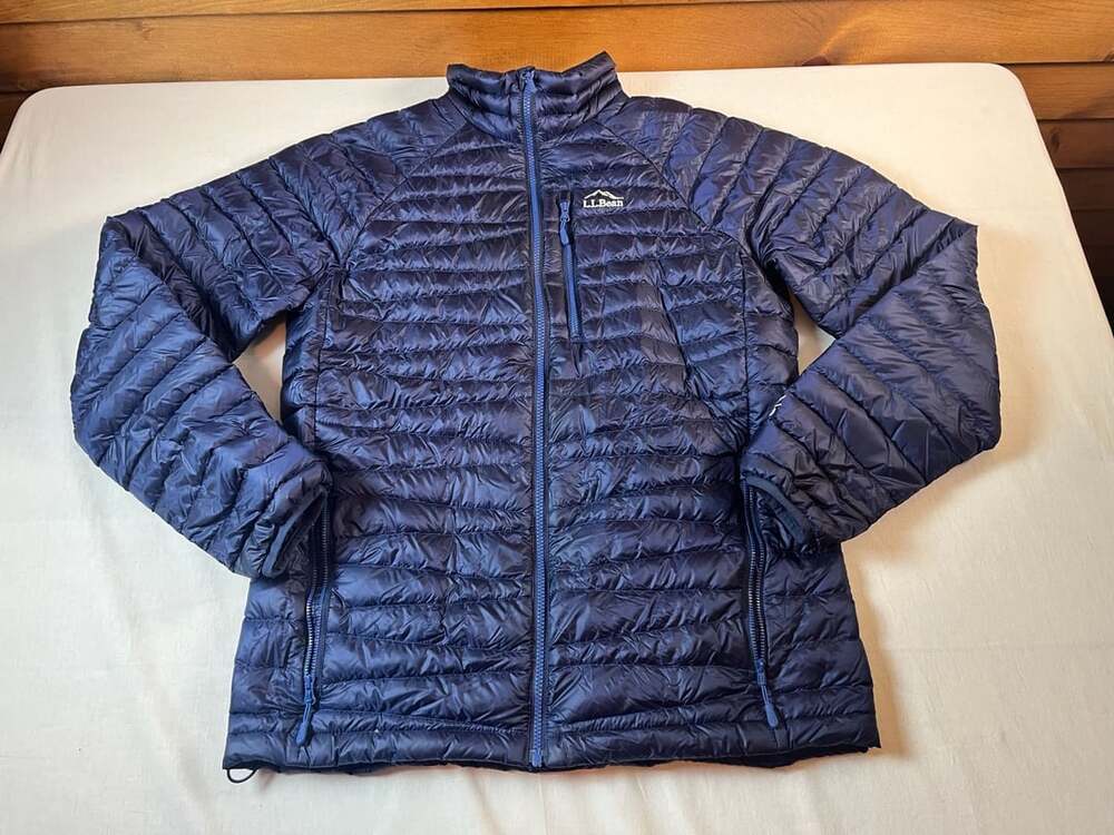 LL Bean Ultralight 850 Down Sweater Jacket Medium Tall Blue Puffer Coat